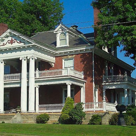 South Broadway Manor B&B - Near Fallingwater, Ohiopyle State Park, Hiking & Biking Trails Gap Scottdale Extérieur photo