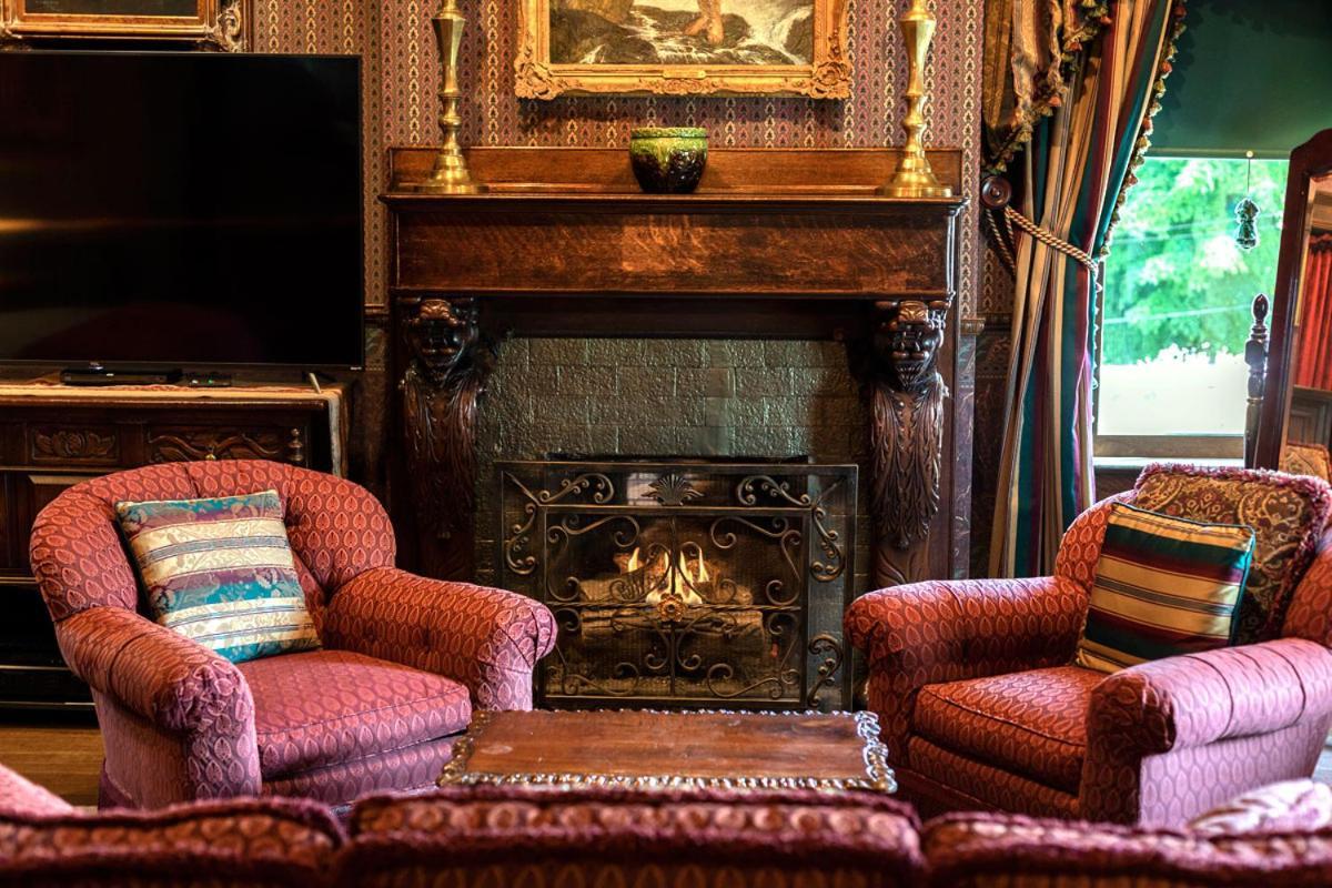 South Broadway Manor B&B - Near Fallingwater, Ohiopyle State Park, Hiking & Biking Trails Gap Scottdale Extérieur photo