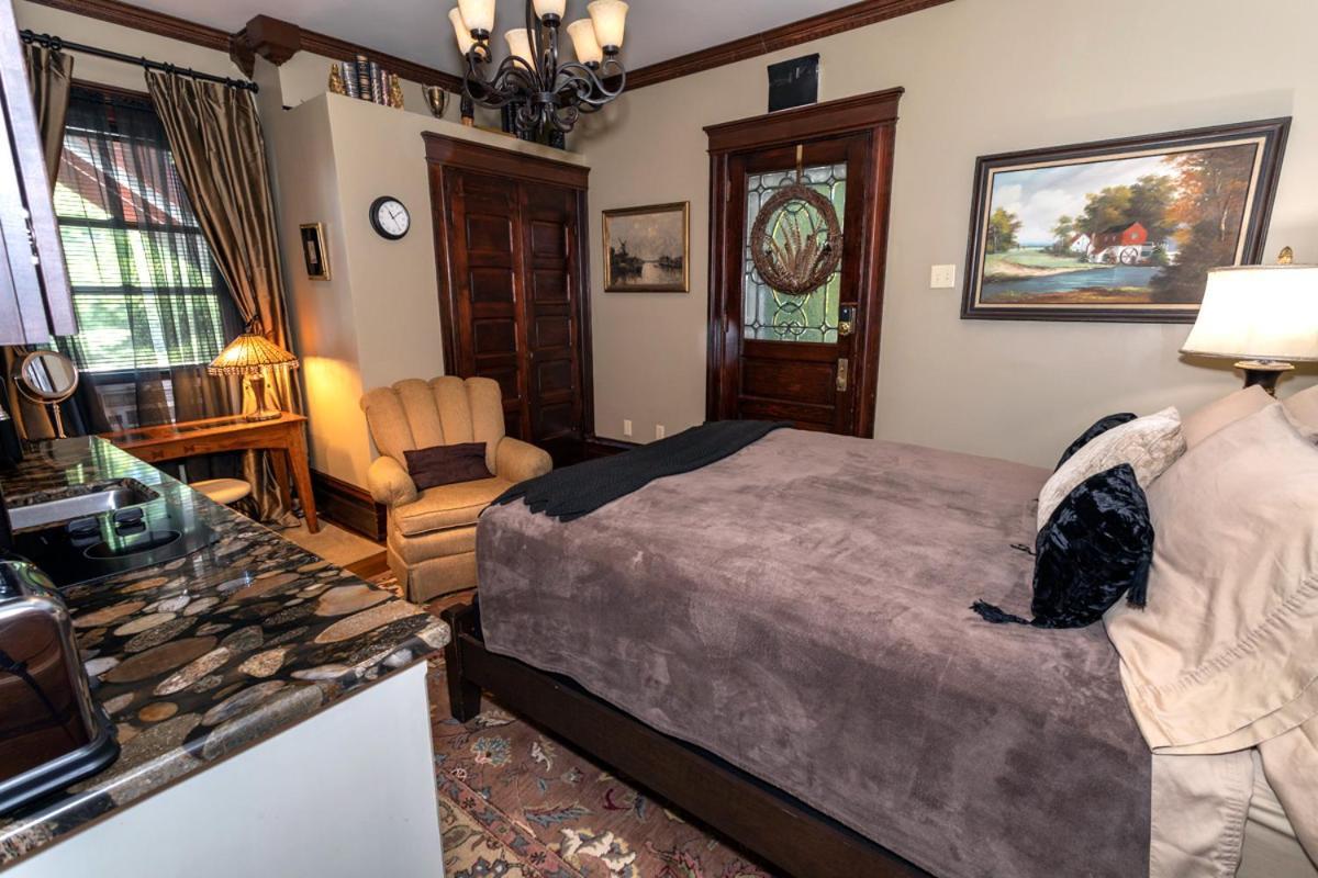 South Broadway Manor B&B - Near Fallingwater, Ohiopyle State Park, Hiking & Biking Trails Gap Scottdale Extérieur photo