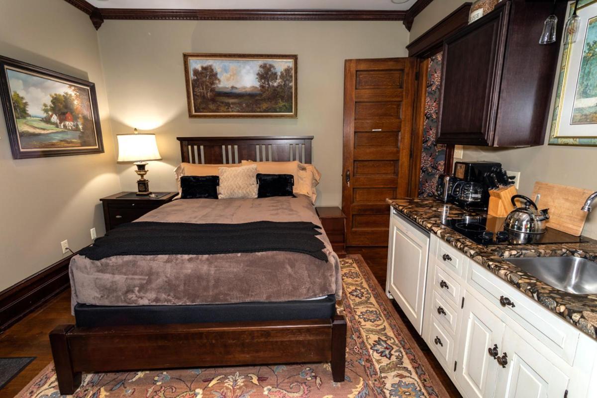 South Broadway Manor B&B - Near Fallingwater, Ohiopyle State Park, Hiking & Biking Trails Gap Scottdale Extérieur photo