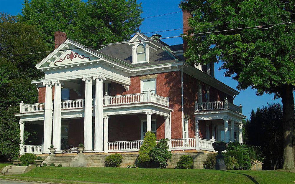 South Broadway Manor B&B - Near Fallingwater, Ohiopyle State Park, Hiking & Biking Trails Gap Scottdale Extérieur photo